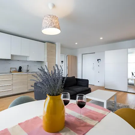 Appartement Luxury Near Promenada, 1br Bucarest