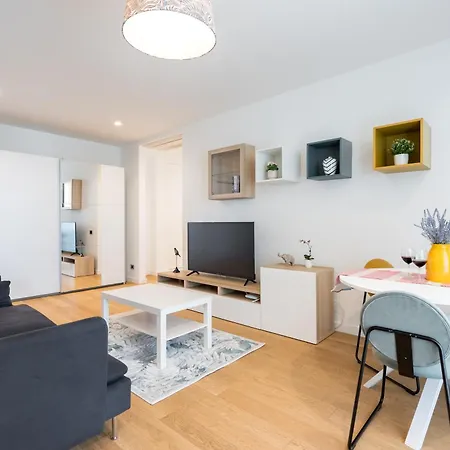 Luxury Near Promenada, 1br * Bucarest