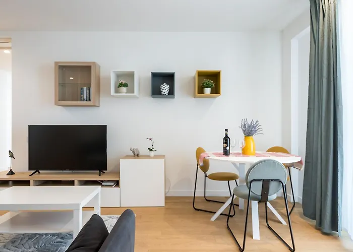 Luxury Near Promenada, 1br Lejlighed Bukarest