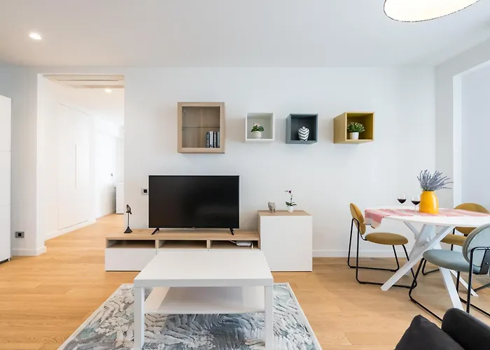 Apartment Luxury Near Promenada, 1br Bukarest